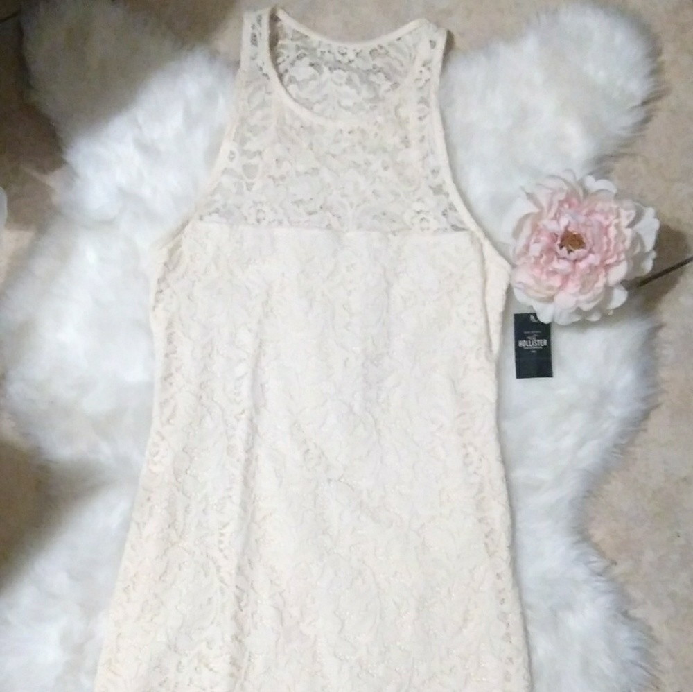💕BOGO 💕BNWT Pretty Hollister Cream Lace Dr - Picture 1 of 4